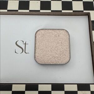 Seint Eyeshadow Single- Aries